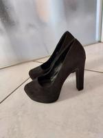 NEU H&M High Heel Plateau Pumps Velourleder Imitat schwarz Gr. 37 Baden-Württemberg - Dettenheim Vorschau