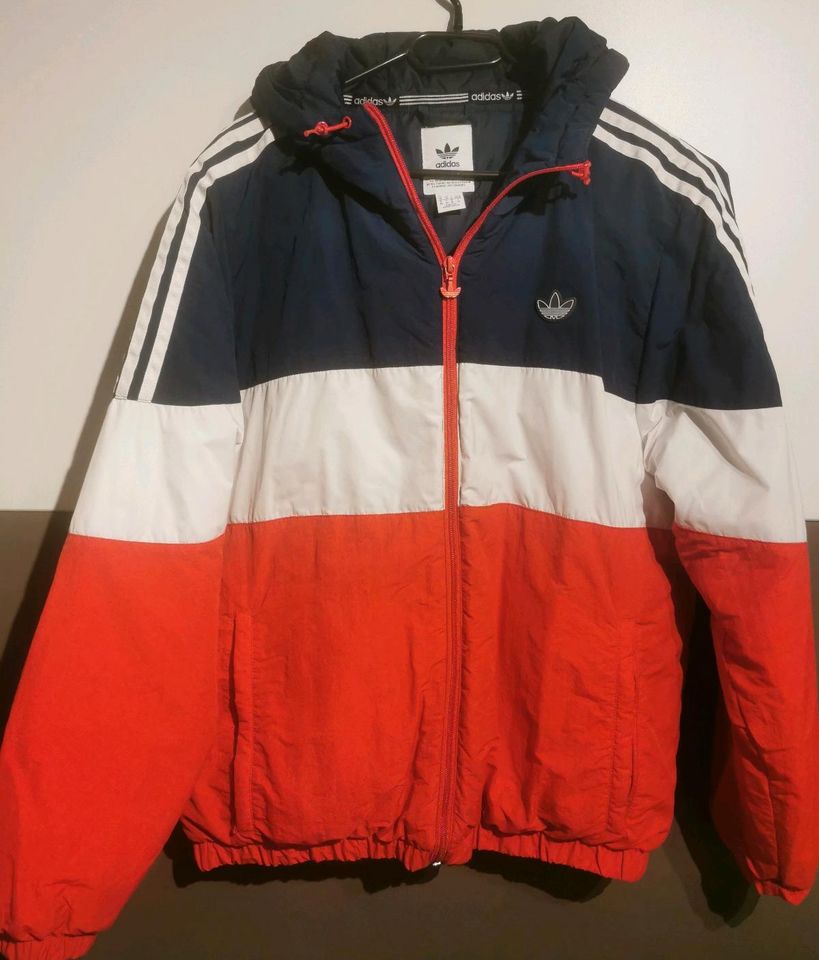 adidas Winterjacke, Gr. M, Herren Jacke, sehr guter Zustand in Steinhöfel