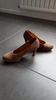 Paul Green Pumps High Heels Plateau Gr. 39 (6) Wildleder Beige Baden-Württemberg - Lorch Vorschau