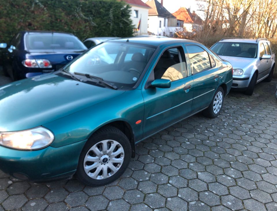 FORD MONDEO 1.8L-KLIMA- SERVO- AHK-EFH-ZENTRAL- TÜV BIS 4-2025 in Lippstadt