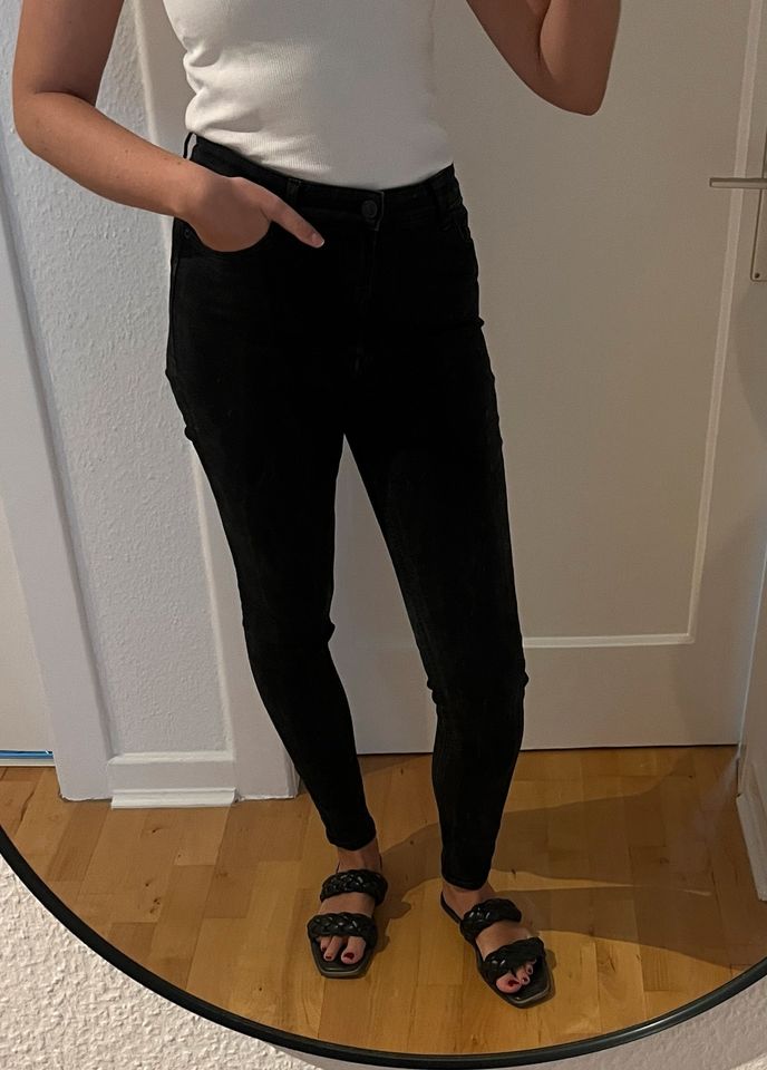 Schwarze Röhrenjeans Skinny Jeans in Hamburg