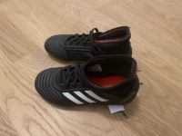 Adidas predator Fußballschuhe mit Stollen 18,3 Kr. München - Riemerling Vorschau