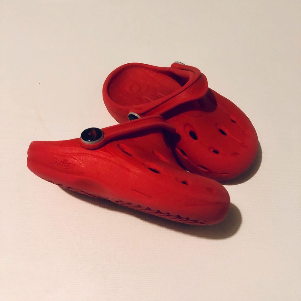 Duflex Hausschuhe Schuhe Clogs ähnlich Crocs rot Größe 20/21, 6/7 in Hamburg