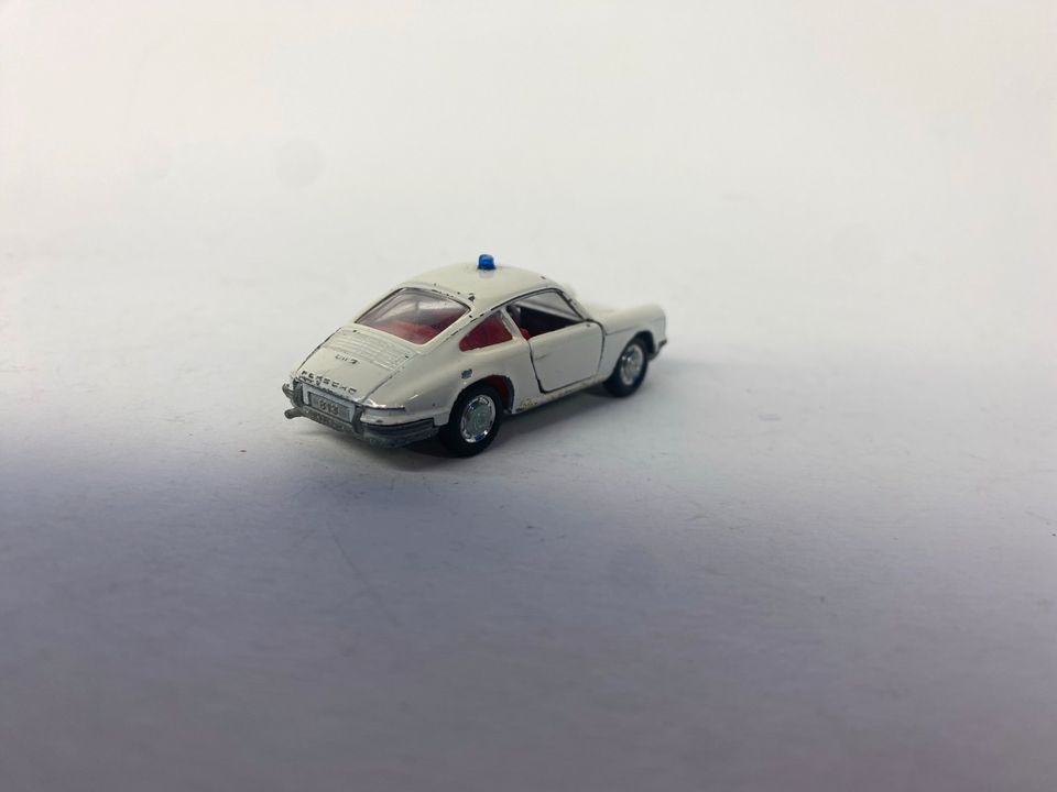 Schuco No 813 Porsche 911 S Polizei Oldtimer Autobahnpolizei 1:66 in Werther (Westfalen)