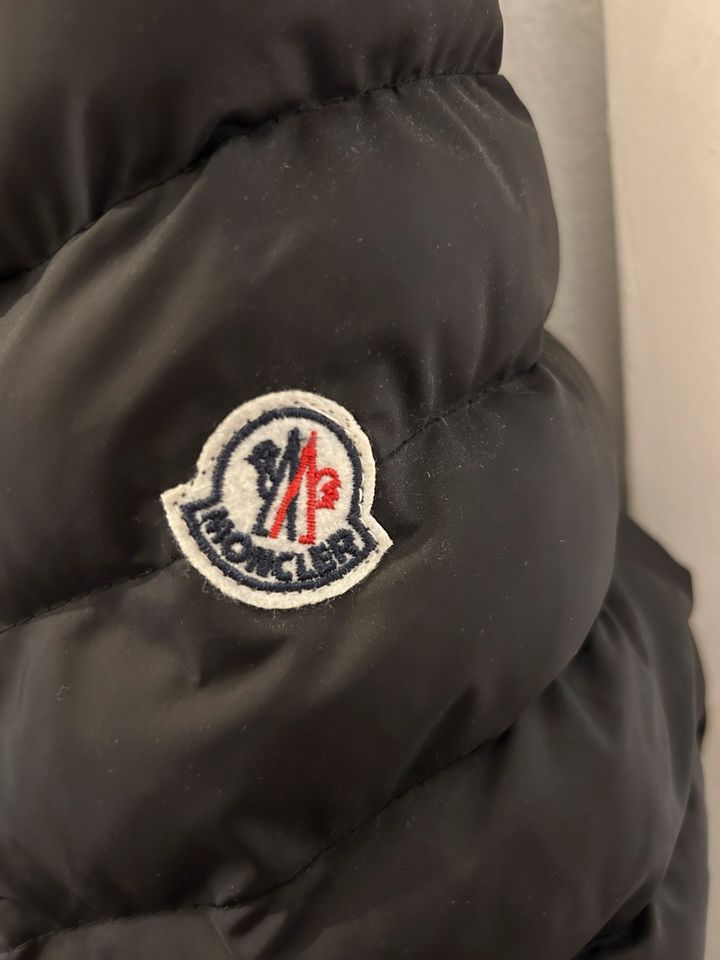 Moncler Daunen Jacke in Berlin