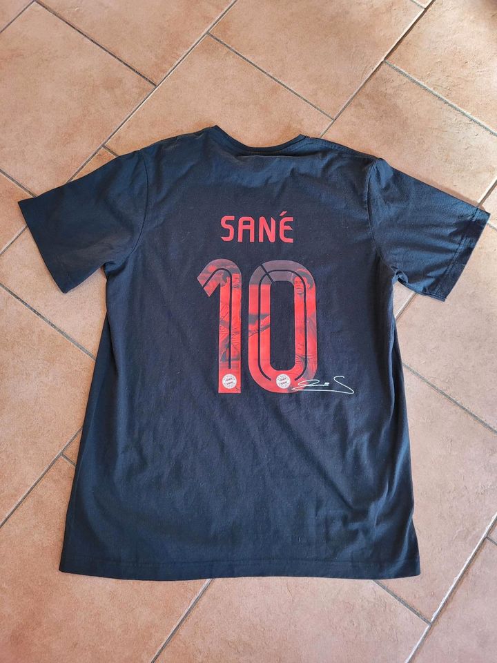 T-Shirt FC Bayern München- Nr. 10 Sané in Oppin