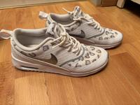 Damen Nike Schuhe Größe 36,5 Köln - Köln Merheim Vorschau