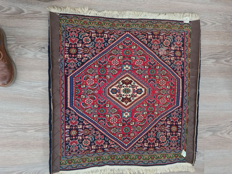 sehr schöner, handgewebter Orient-Teppich aus Persien 76cm x 76cm in Grafenberg