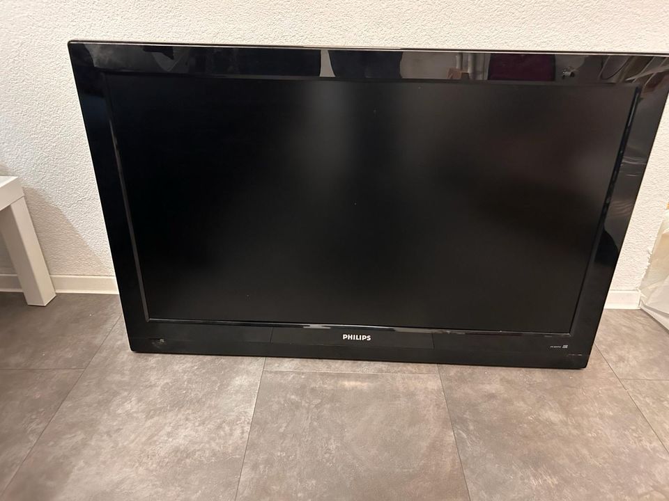 TV 42“ LCD Philips inklusive Technisat-Receiver in Bretten