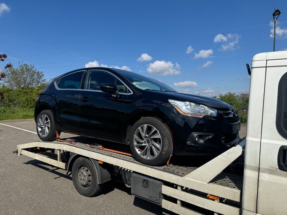 Citroen ds4 hagelschaden auf demDach in Dietenhofen