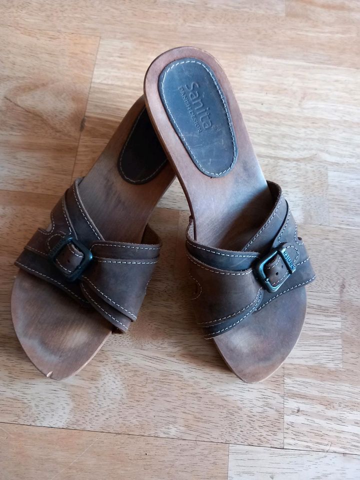 Clogs Größe 39 in Löbau