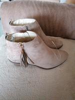Verkaufe neue Stiefeletten Esmara  Gr. 40 Bayern - Türkheim Vorschau
