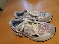 Adidas Schuhe, wenig getragen, Gr.39 Niedersachsen - Evessen Vorschau
