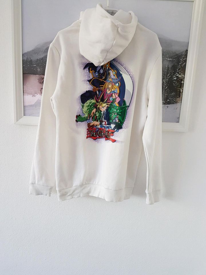 YU-GI-OH HOODIE SWEATSHIRT NEU GR M WEISS ANIME YUGIOH in Geseke