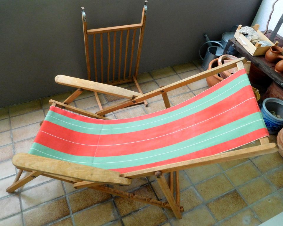 Liegestuhl aus Holz mit extra Fußteil in Bayreuth