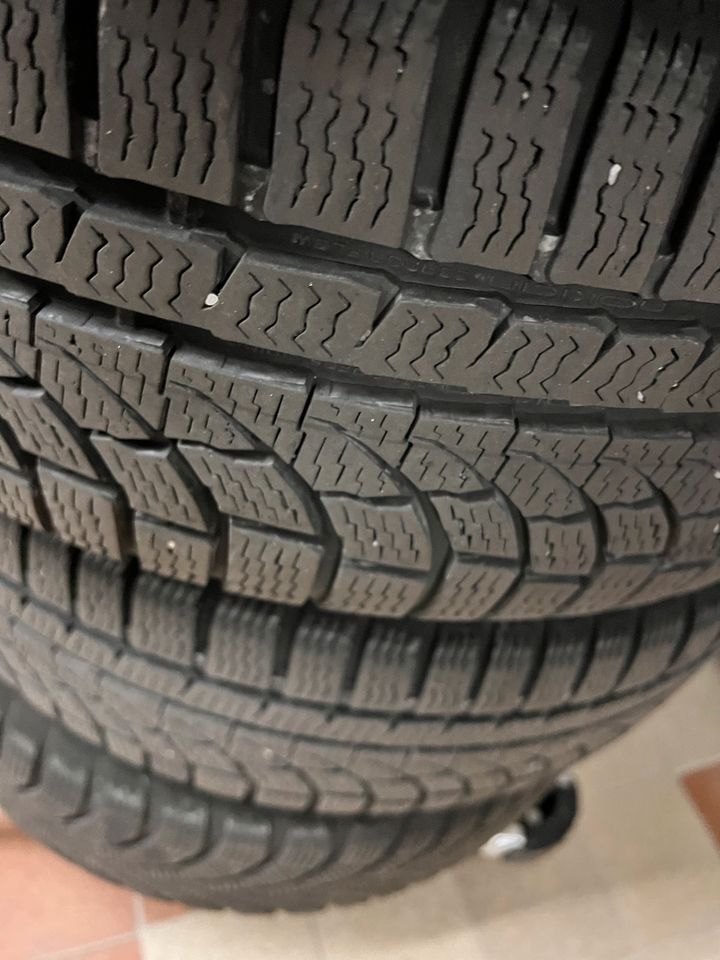 Winterreifen auf Alu Felge 205/55 R16 LK5/112 Octavia in Krefeld