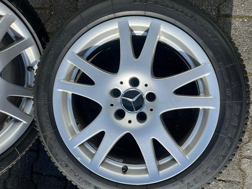 Mercedes Benz CLS C219 Alufelgen mit Winterreifen  245/ 45 R17 in Wertingen