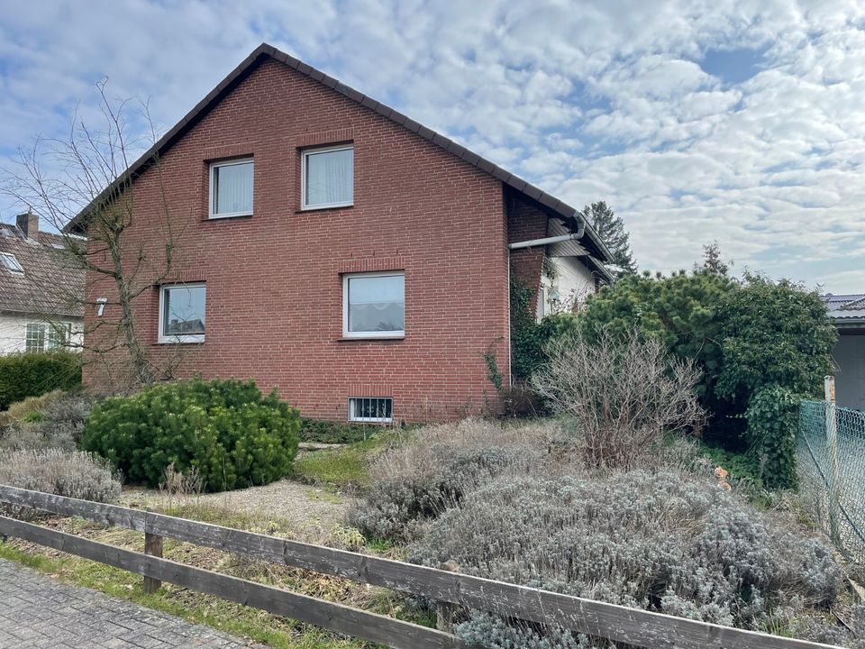 Einfamilienhaus mit Einliegerwohnung in Nienhagen in Nienhagen