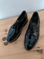 Paul Green Schnürschuhe Soft Lack Größe 4 1/2 Hessen - Lahnau Vorschau