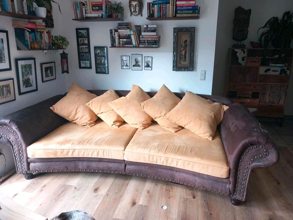 RESEVIERT Hoch qualitativ Big Sofa und Sessel in Hindelang