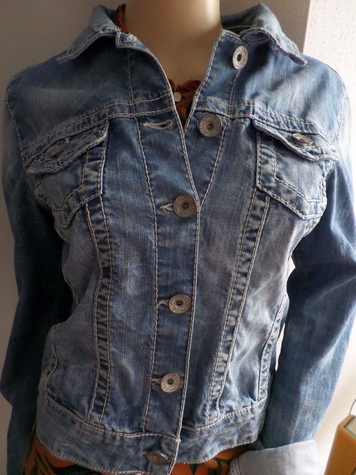 edc by Esprit Jeansjacke blau Gr. 38 in Bruckberg bei Landshut