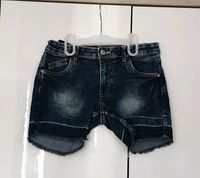 Hübsche schlichte Jeansshorts mit Taschen von Aldi in Gr. 152 Niedersachsen - Alfeld (Leine) Vorschau