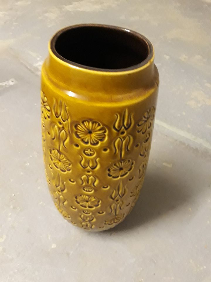 Vase aus Keramik in Köln