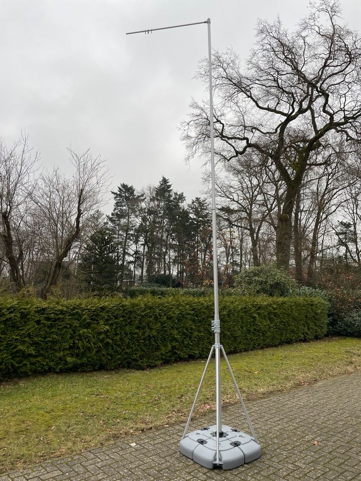 Mobiler Fahnenmast wasserbefüllbarer Fuss Messe Messebau in Delmenhorst