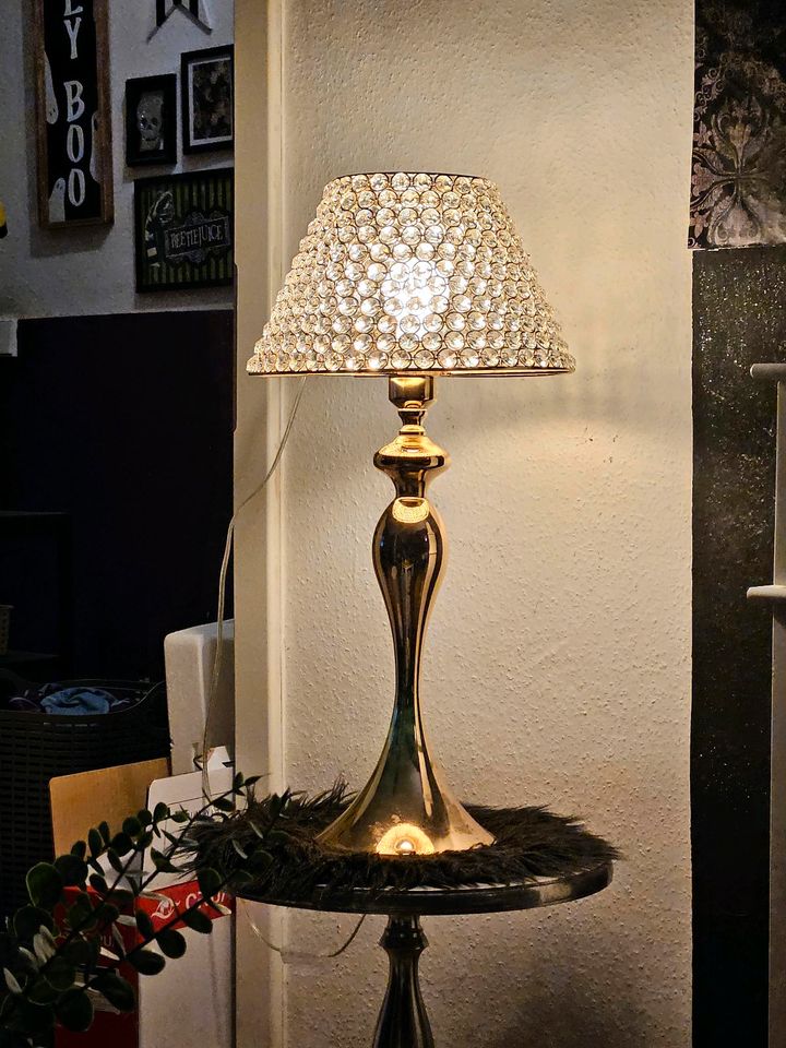 Schöne Lampe Gold/Diamant Steine in Hamm