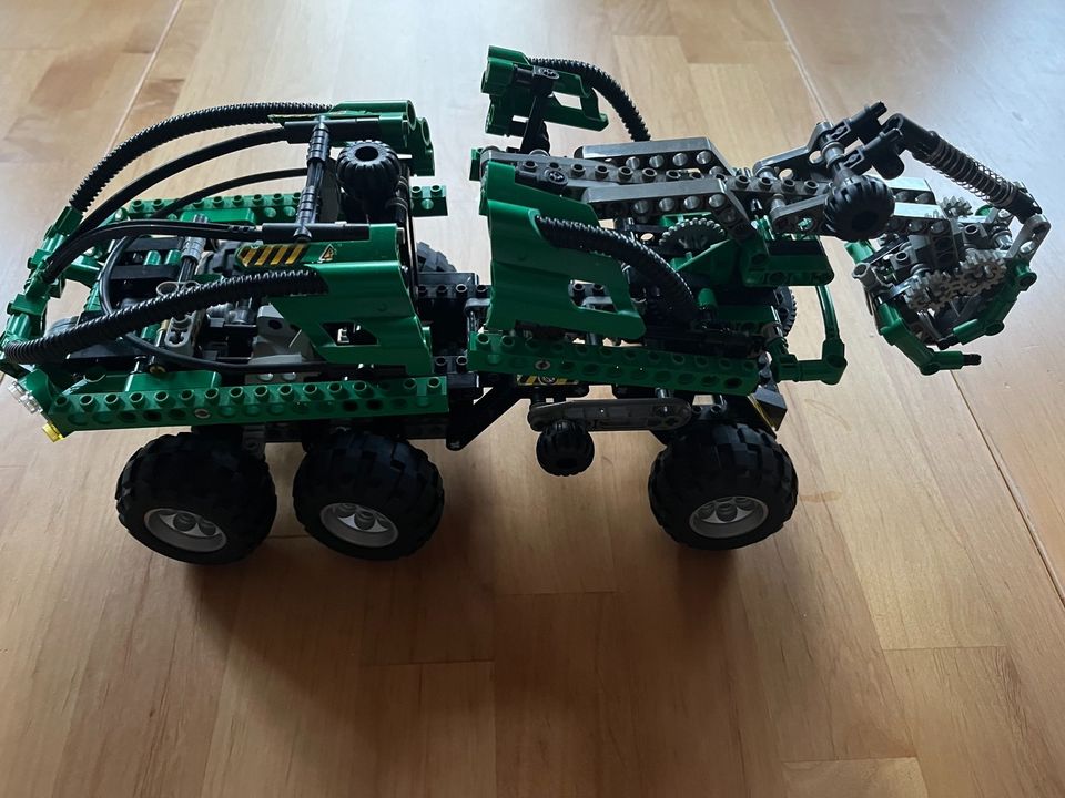 Lego Technic Technik 8446 Kranwagen in Aidhausen