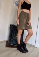 Luftige High-Waist Shorts in Khaki olivgrün kurze lockere Hose Berlin - Tempelhof Vorschau