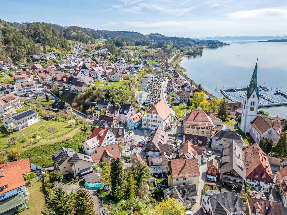 Kernsaniertes, hochwertiges Mehrfamilienhaus mit Aufzug  und exklusiver Maisonette-Wohnung im DG in Sipplingen