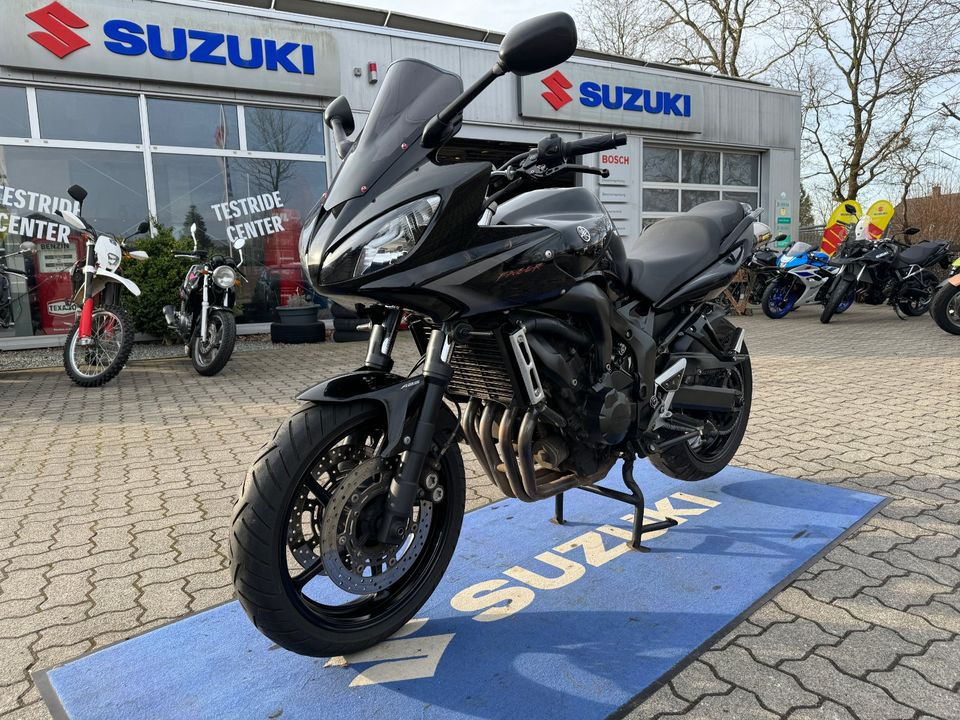 Böwadt-und-Hansen-211-Yamaha-FZ-6-Fazer-schwarz in Handewitt