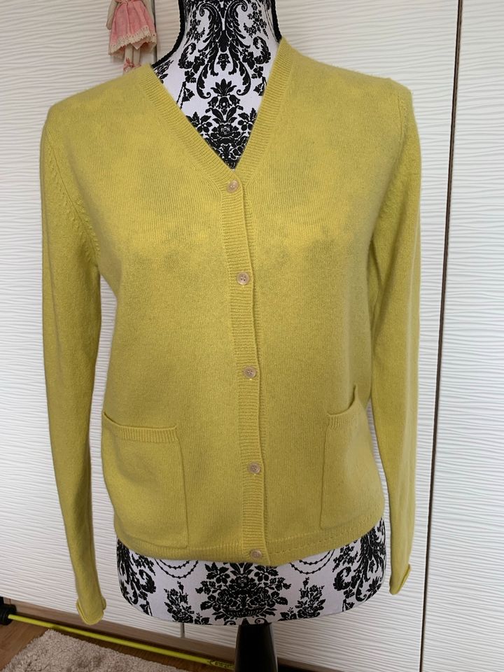 Strickjacke von Allude, 100% Kaschmir, Gr. S, Neu in Berlin