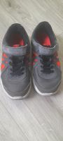 NIKE Turnschuhe grau neon Gr. 29.5 Nordrhein-Westfalen - Pulheim Vorschau