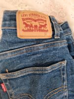 Levis Jeans 154  loose tapper 12 weit geschnitten Hessen - Kiedrich Vorschau