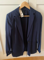 Dunkelblauer Blazer von Comma Größe 36/38 neuwertig, mit Etikett Bayern - Memmingen Vorschau