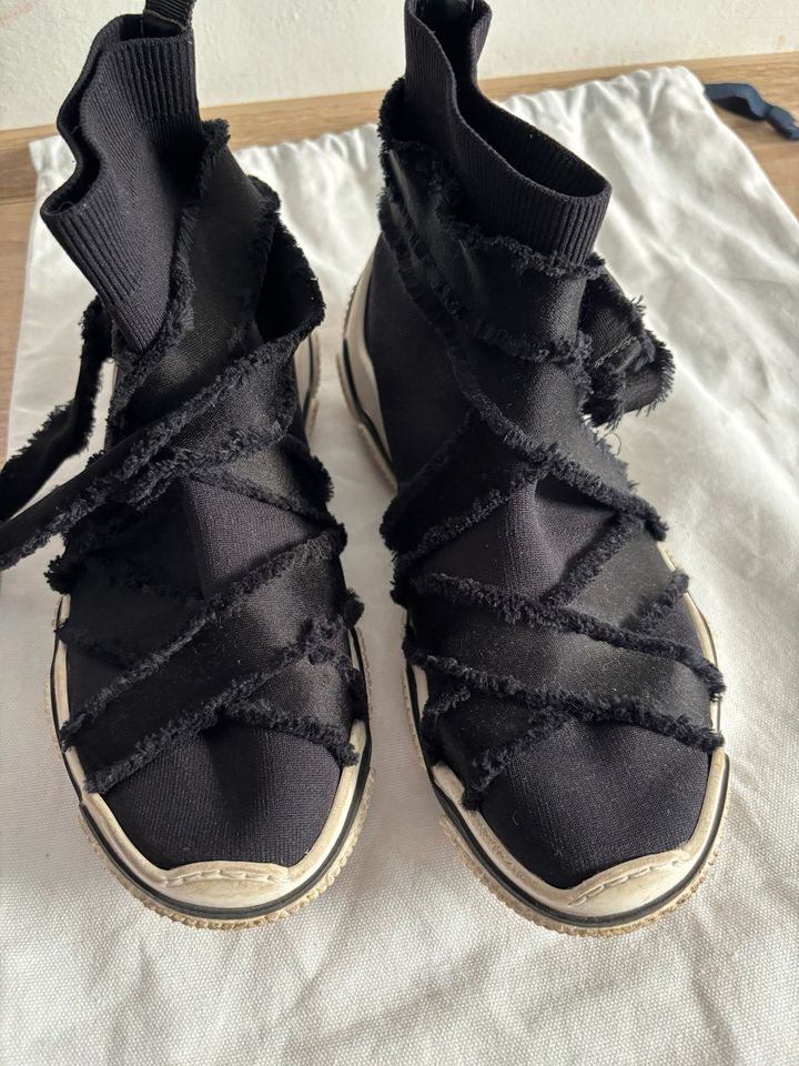 Red Valentino sneakers in Berlin