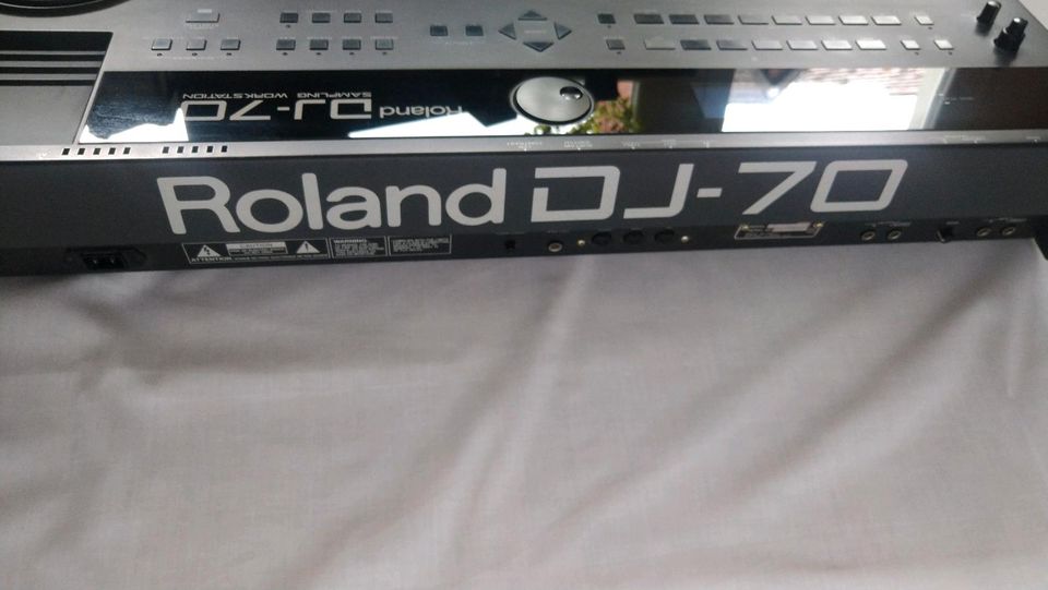 ROLAND DJ-70 Sampler / Sampelplayer / Midi in Eschau