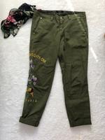 Guess Hose Jeans Print 7/8 grün Berlin - Spandau Vorschau