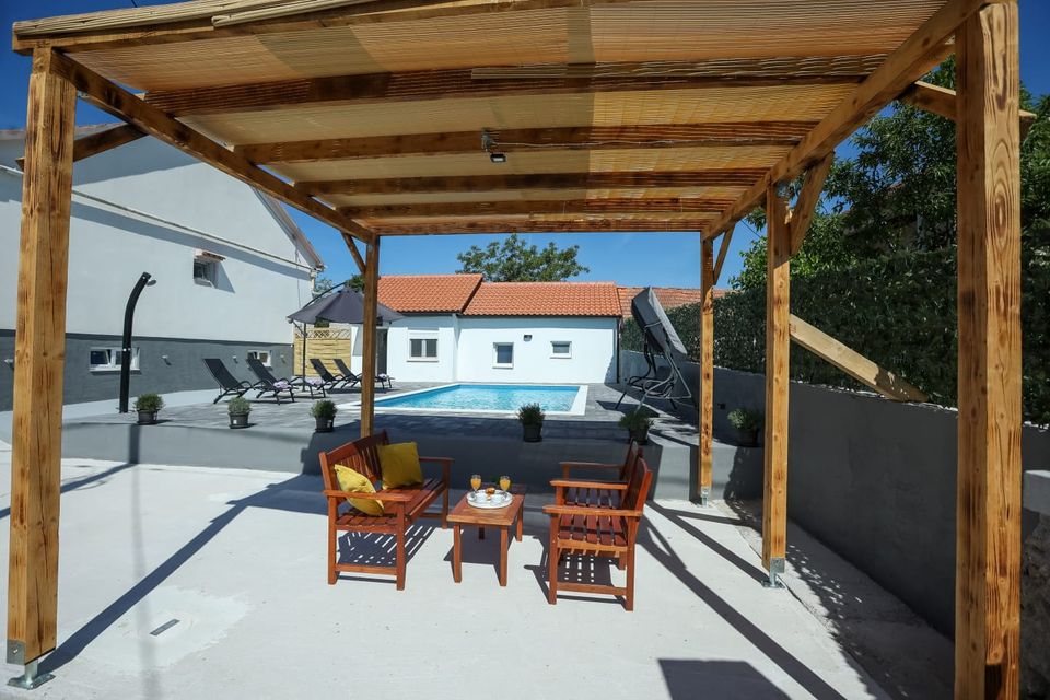 FERIENHAUS M. POOL BEI SUKOSAN ZADAR, KROATIEN in Seeheim-Jugenheim