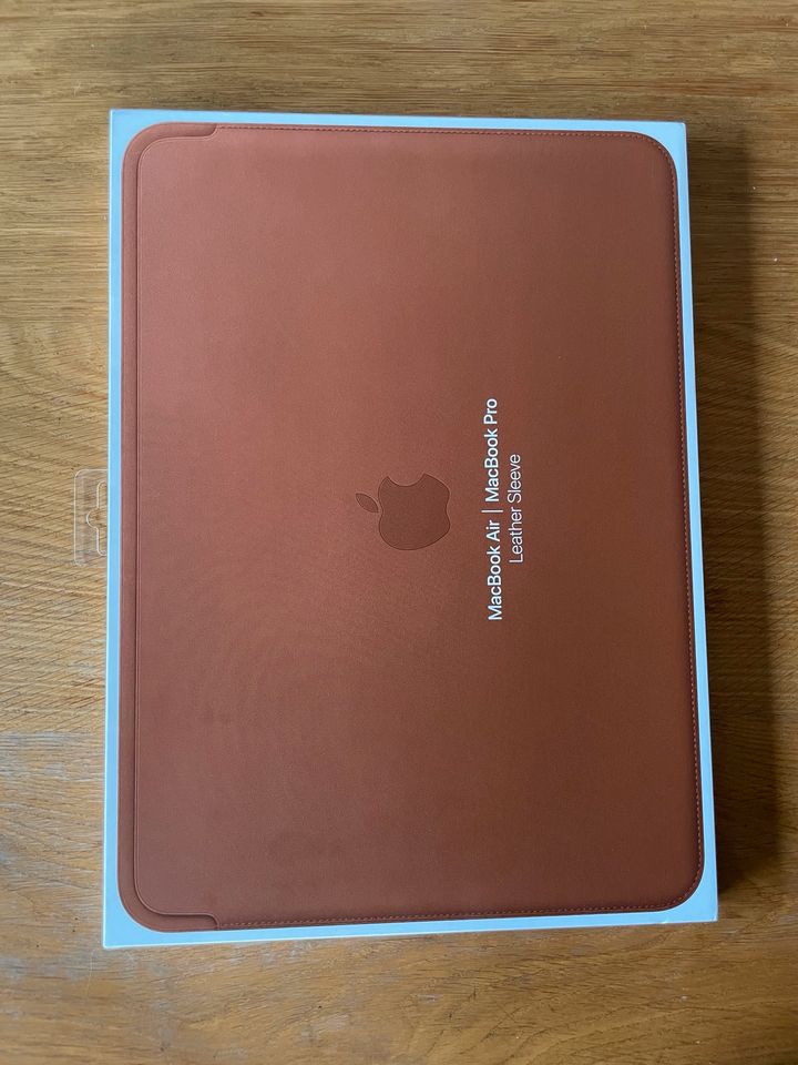 Apple MacBook Leder/Leather Sleeve/Case/Hülle sattelbraun 13” in Kiel