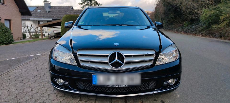 Mercedes Benz C180 Kompressor mit guter Ausstattung,  2. Hand in Schieder-Schwalenberg