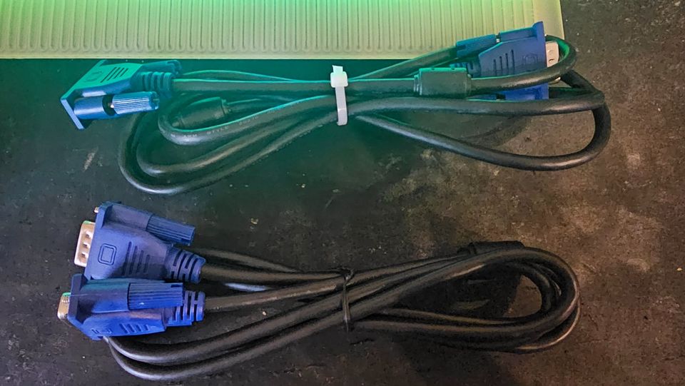 2x VGA Kabel 1 Meter in Augsburg