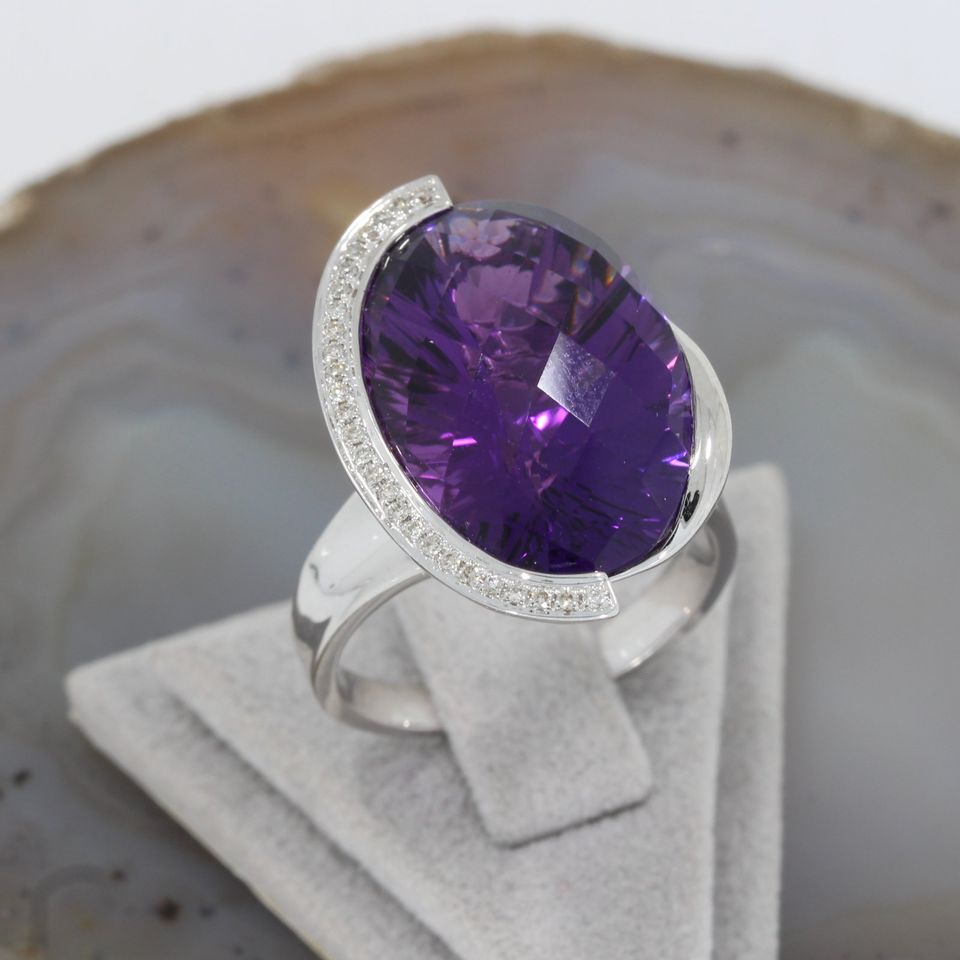 WERT 2850 € BRILLANT AMETHYST RING 585er/14 K WEIßGOLD vxlt 80307 in Essen