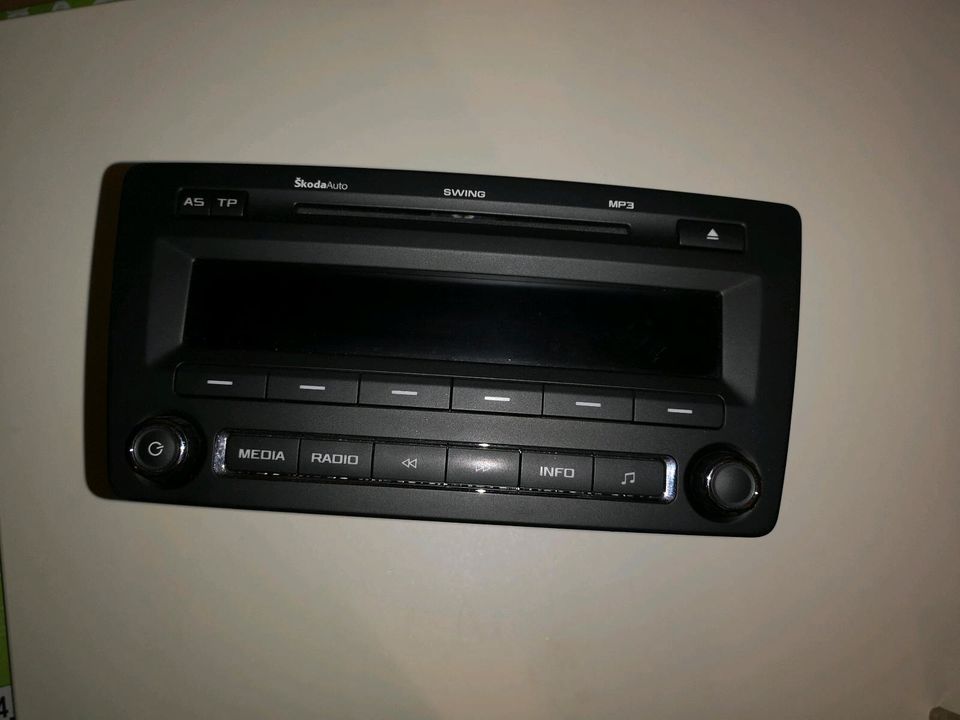 Original Skoda Autoradio SWING in Cottbus