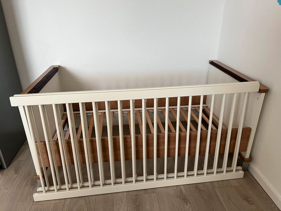 Hochwertiges Baby- Gitter- Kinderbett von Paidi in Osnabrück