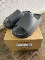 Adidas YZY Slide ID2350 SLT Grey Gr. 43, US 9 Bayern - Aschaffenburg Vorschau