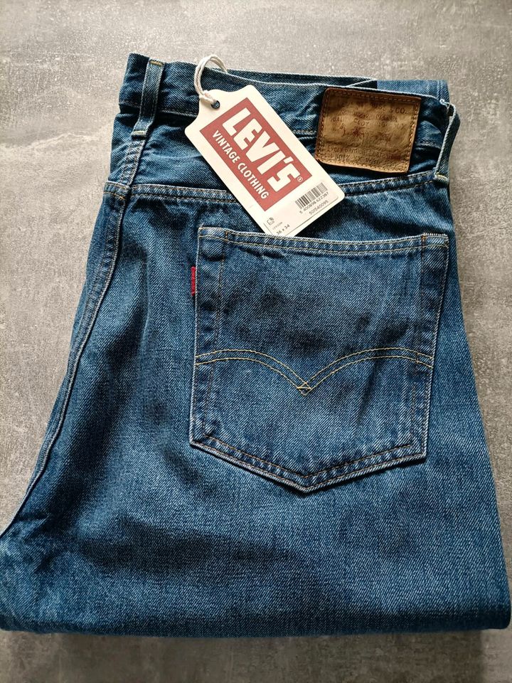 Levi's 501 Vintage Clothing 1954 Selvege in Berlin