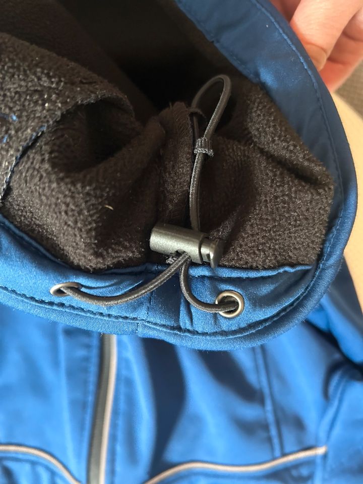 Softshelljacke Gr 140 blau mit Fleece in Platten